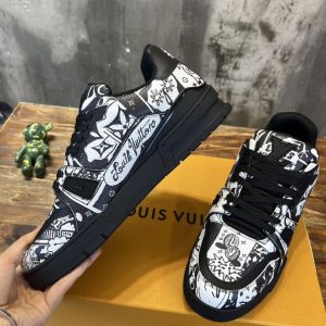 Louis Vuitton Trainer Sneakers - LS15