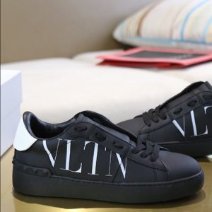 Valentino Garavani Open Sneaker in calfskin With VLTN Logo Print - VS07