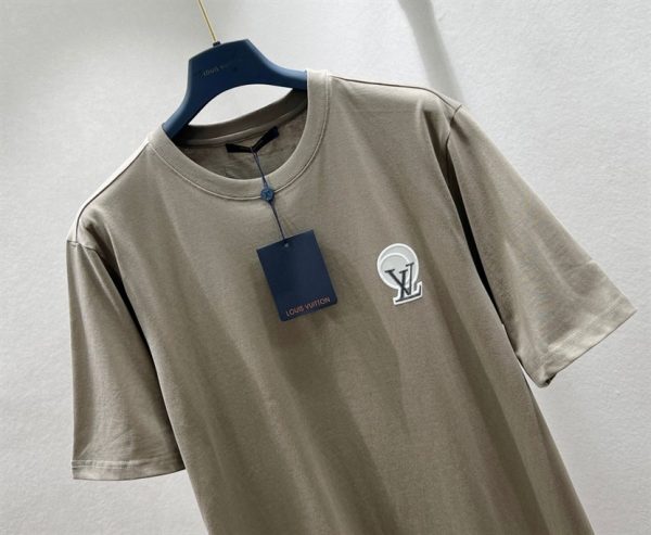 Louis Vuitton T-shirt - LT19