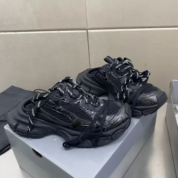 Balenciaga Men's 3XL Mule - GS47