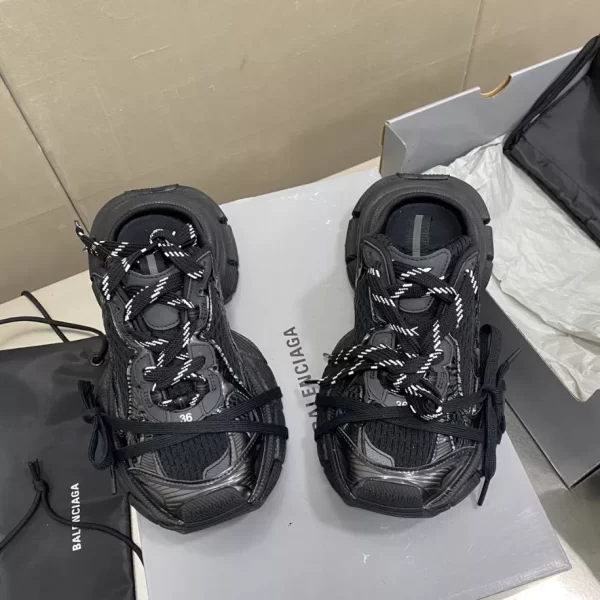 Balenciaga Men's 3XL Mule - GS47