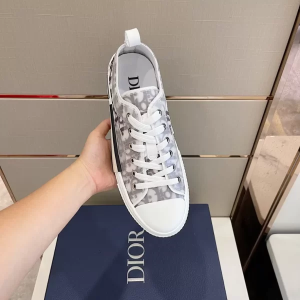 Dior B23 Low-Top Sneaker In White and Black - DS27