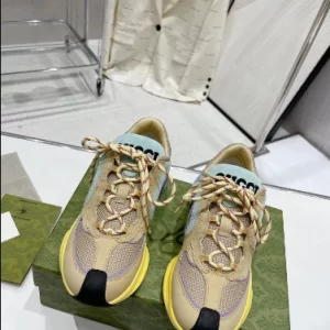 Gucci Run Sneaker In Yellow Suede - CS15