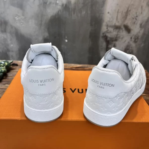 Louis Vuitton Rivoli Sneaker - LS60