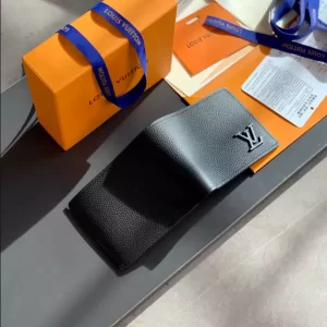 Louis Vuitton Multiple Wallet - LW07