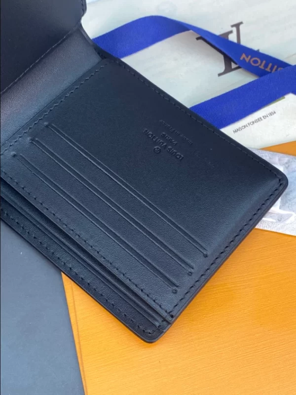 Louis Vuitton Slender Wallet - LW01