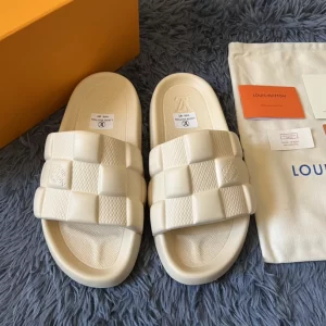 Louis Vuitton Waterfront Mule - SL02