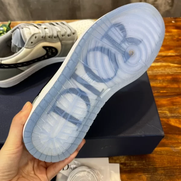 Dior x Air Jordan 1 Low Sneakers - DS50