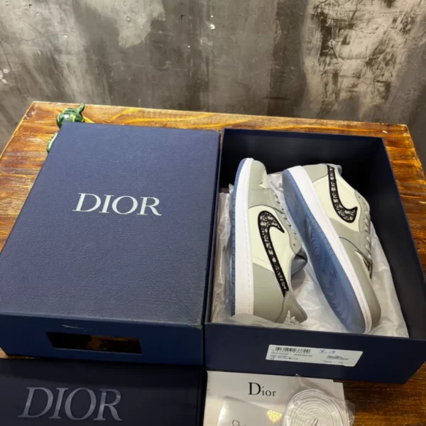 Dior x Air Jordan 1 Low Sneakers - DS50