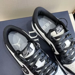 Dior x Air Jordan 1 Low Sneakers - DS51