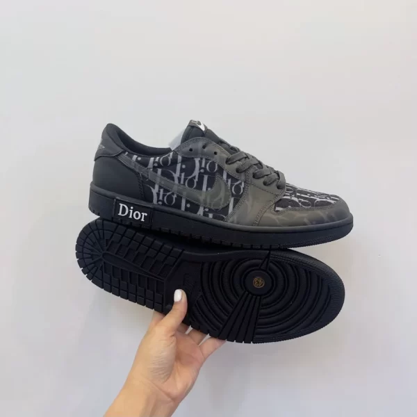 Dior x Air Jordan 1 Low Sneakers - DS52