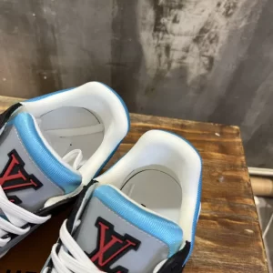 Louis Vuitton Trainer Sneaker In Blue - LS85