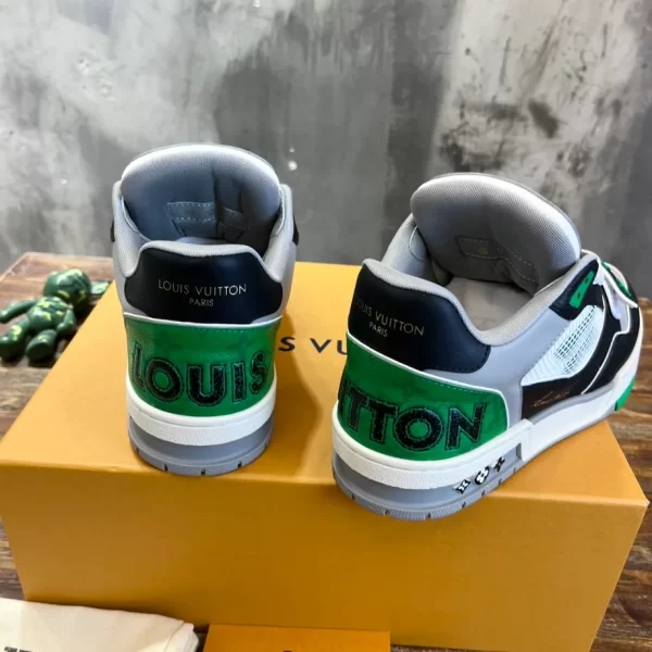 Louis Vuitton Trainer Sneaker In Green - LS83