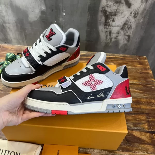 Louis Vuitton Trainer Sneaker In Red - LS82