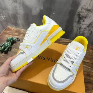 Louis Vuitton Trainer Sneaker - LS79