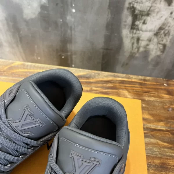 Louis Vuitton Trainer Sneakers - LS88