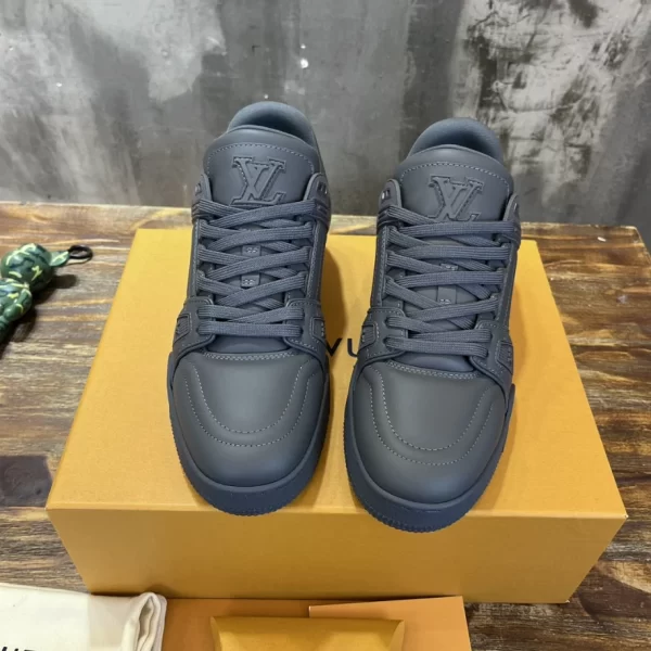 Louis Vuitton Trainer Sneakers - LS88