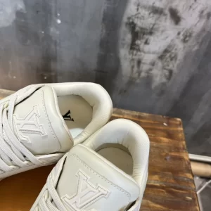 Louis Vuitton Trainer Sneakers - LS90