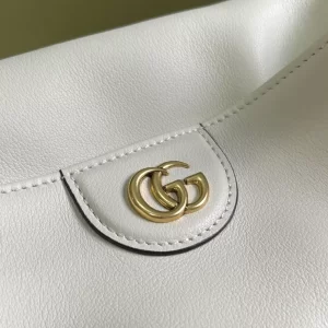 Gucci Diana Small Shoulder Bag - GH42