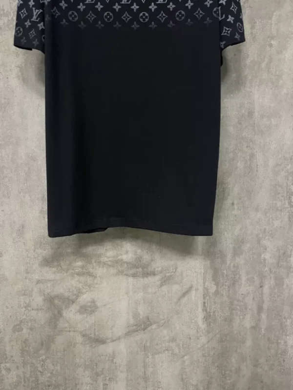 Louis Vuitton Gradient Cotton T-Shirt - LT33