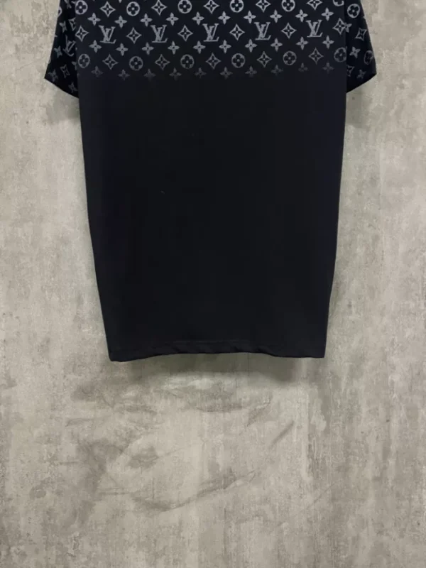 Louis Vuitton Gradient Cotton T-Shirt - LT33