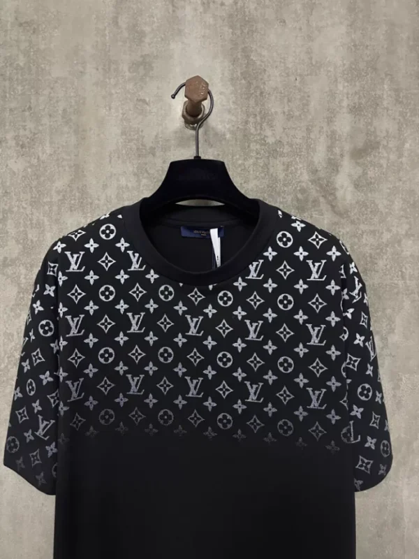 Louis Vuitton Gradient Cotton T-Shirt - LT33
