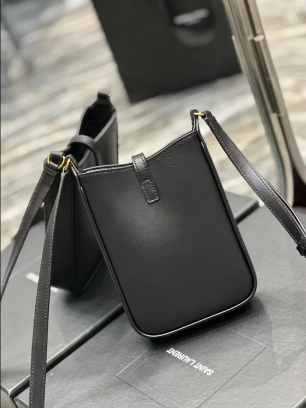 Saint Laurent LE 5 À 7 Vertical in Smooth Leather Bag - YSL10