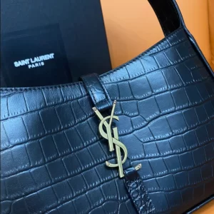 Saint Laurent LE 5 à 7 in Crocodile-Embossed Shiny Leather Bag - YSL21