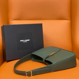 Saint Laurent Le 5 à 7 in Smooth Leather Bag - YSL17