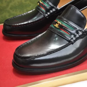 Gucci Loafer with Interlocking G - GL22