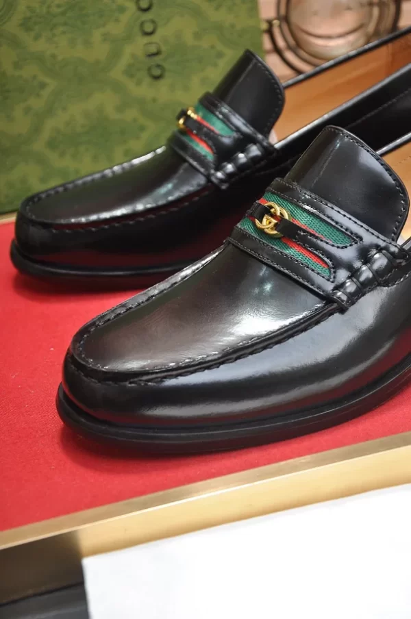 Gucci Loafer with Interlocking G - GL22