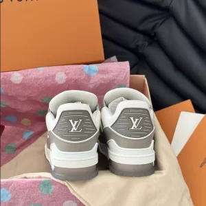 Louis Vuitton Trainer Sneakers - LS97