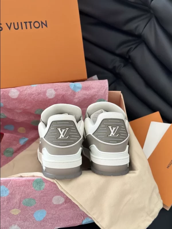 Louis Vuitton Trainer Sneakers - LS97