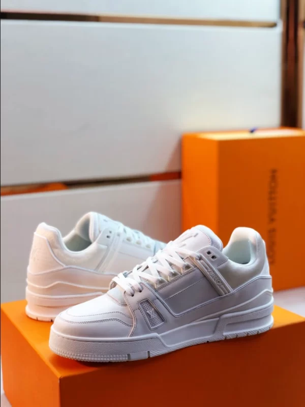 Louis Vuitton Trainer Sneakers - LS98