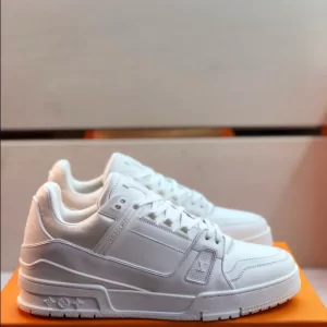 Louis Vuitton Trainer Sneakers - LS98