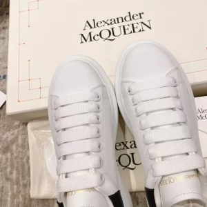 Alexander McQueen Oversized Leather Sneaker - AS06