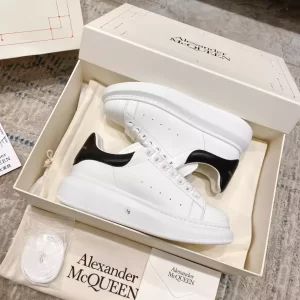 Alexander McQueen Oversized Leather Sneaker - AS06