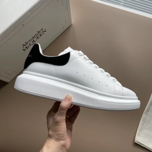 Alexander McQueen Oversized Sneaker - AS01