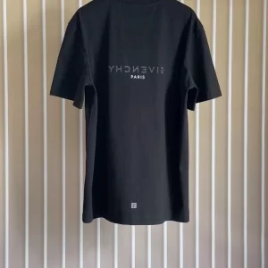 Givenchy Reverse Oversized T-shirt in Cotton - CT07