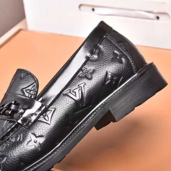 Louis Vuitton Loafer - LL18