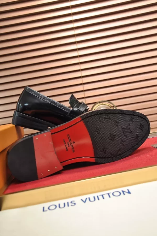 Louis Vuitton Loafer - LL20