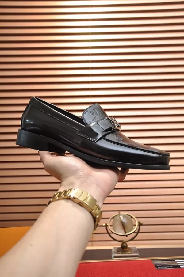 Louis Vuitton Loafer - LL22 (4)