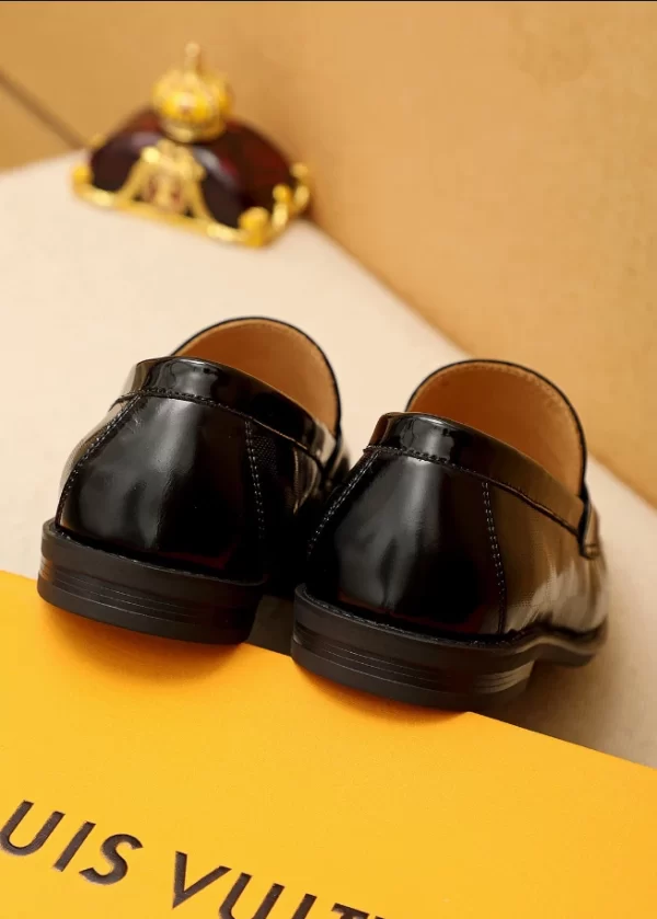 Louis Vuitton Loafer - LL25