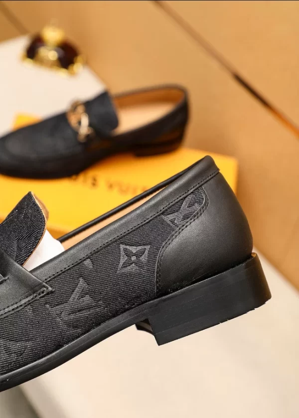 Louis Vuitton Major Loafer - LL08