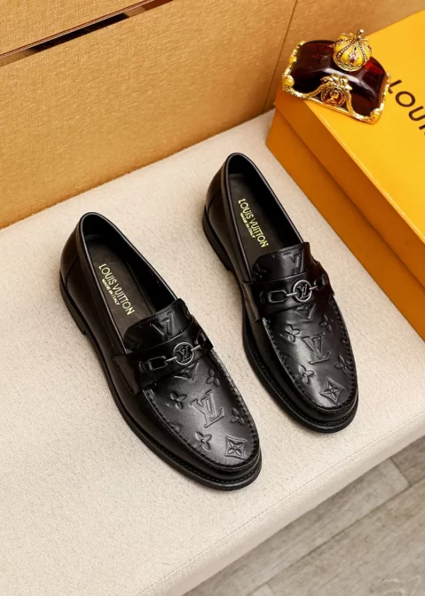 Louis Vuitton Major Loafer - LL09