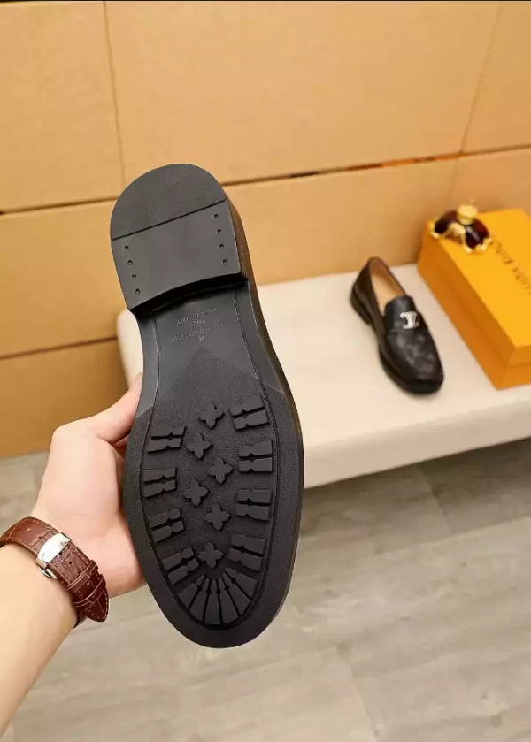 Louis Vuitton Major Loafer - LL26