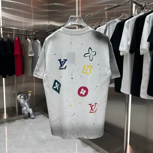 Louis Vuitton T-shirt - LT41