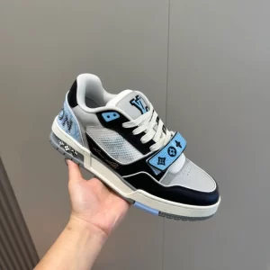 Louis Vuitton Trainer Sneaker In Blue - LS103