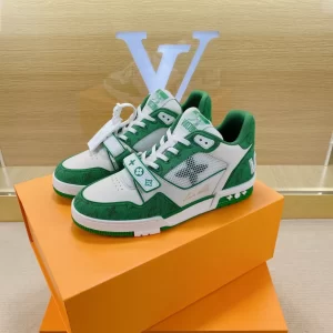 Louis Vuitton Trainer Sneaker - LS112