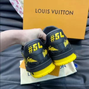 Louis Vuitton Trainer Sneaker - LS120